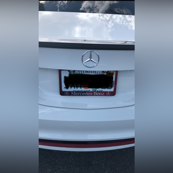 Mercedes-Benz Red License Plate Frame - Picture 3 of 3